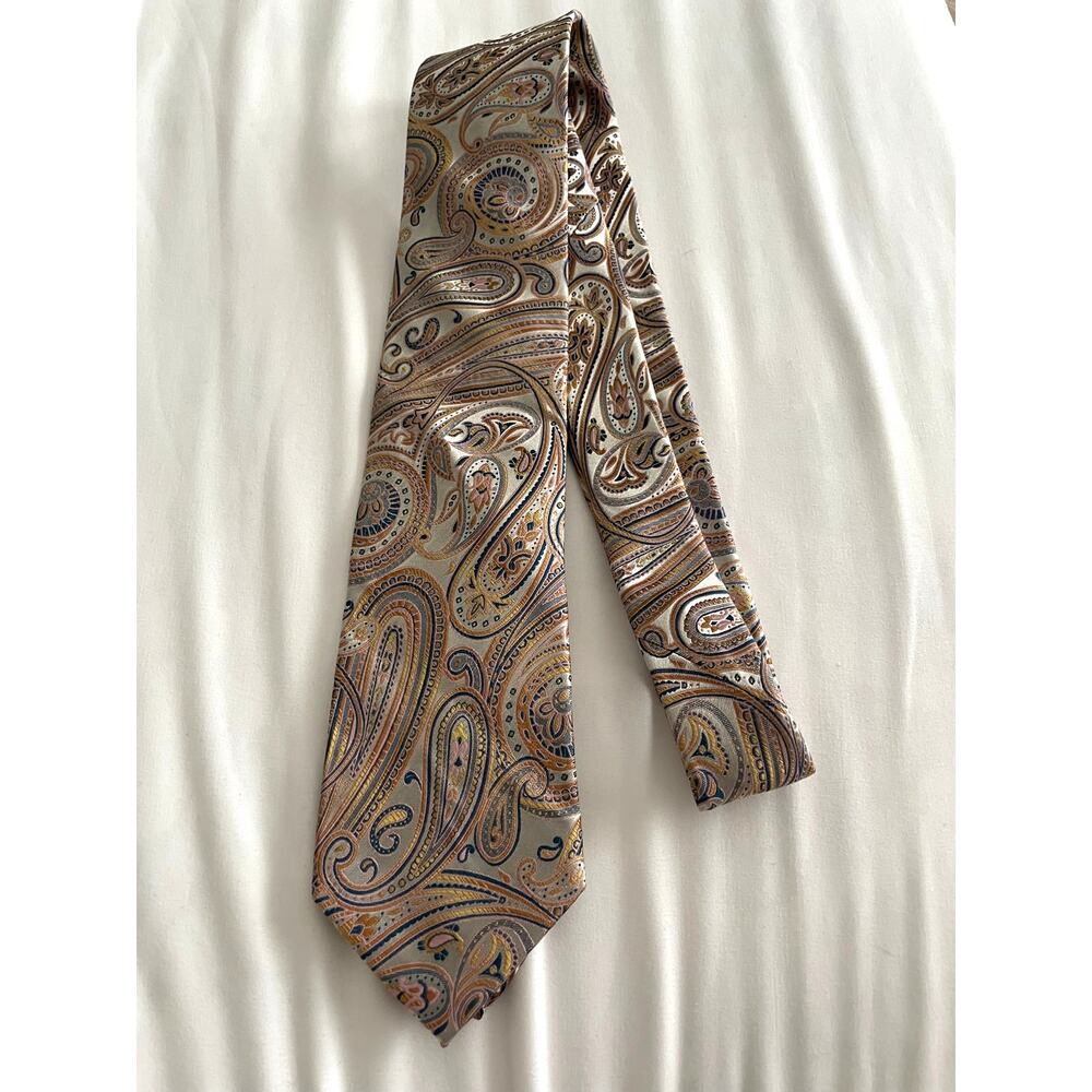 Bruno Piattelli handmade 100% Silk Paisley Tie 59" x 3'